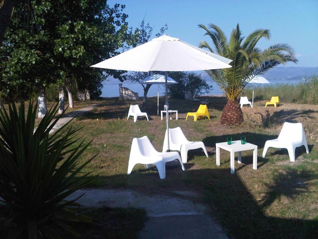 Virginia'S Beachfront Apartments Kavos Exterior photo