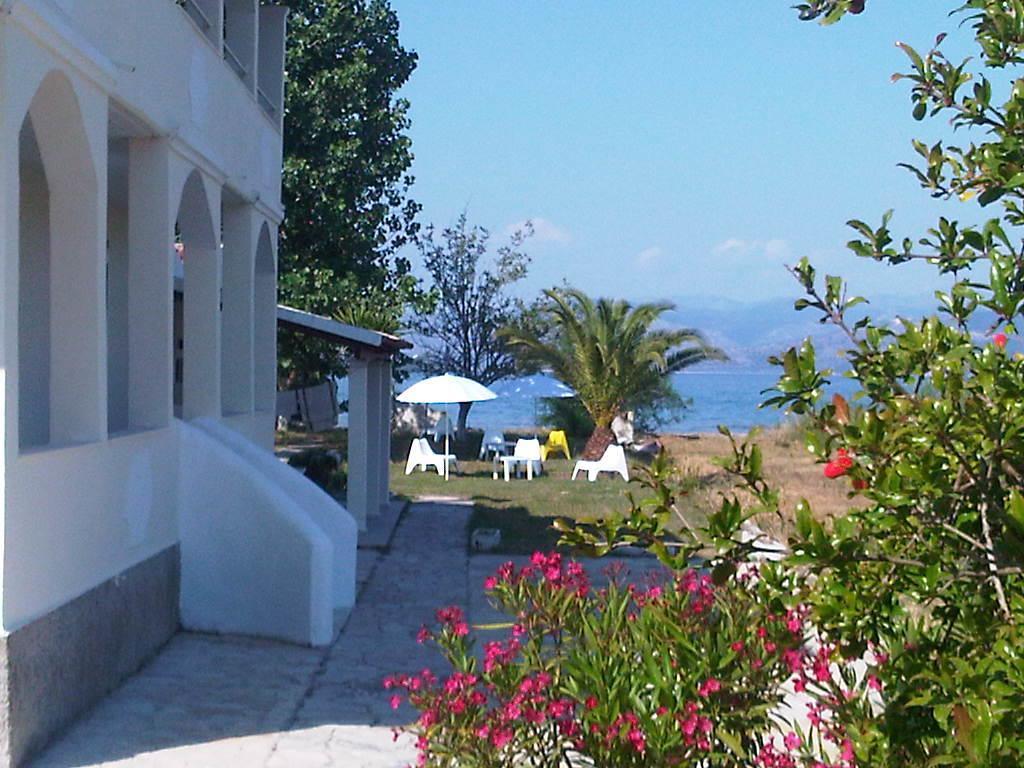 Virginia'S Beachfront Apartments Kavos Room photo